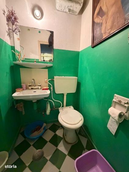 Apartament cu 4 camere în Podu Roș