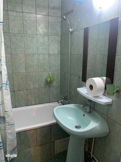 Apartament cu 3 camere decomandat în Balta Albă