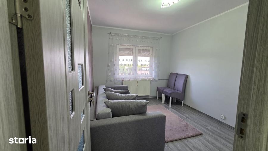 Apartament cu 3 camere în Cantemir