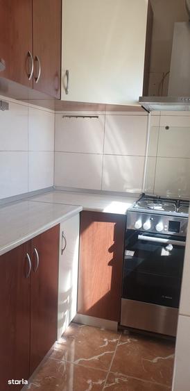 Apartament cu 2 camere decomandat, mobilat în Exterior Vest