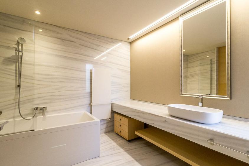 Apartament cu 4 camere decomandat, mobilat în Dorobanți