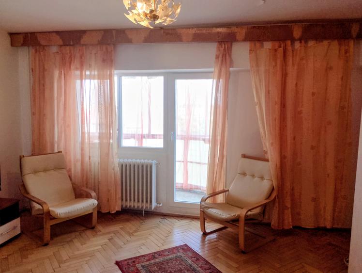 Garsonieră în Lunei