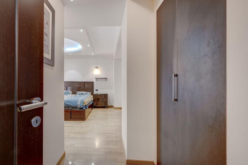 Apartament cu 4 camere decomandat, mobilat în Herăstrău