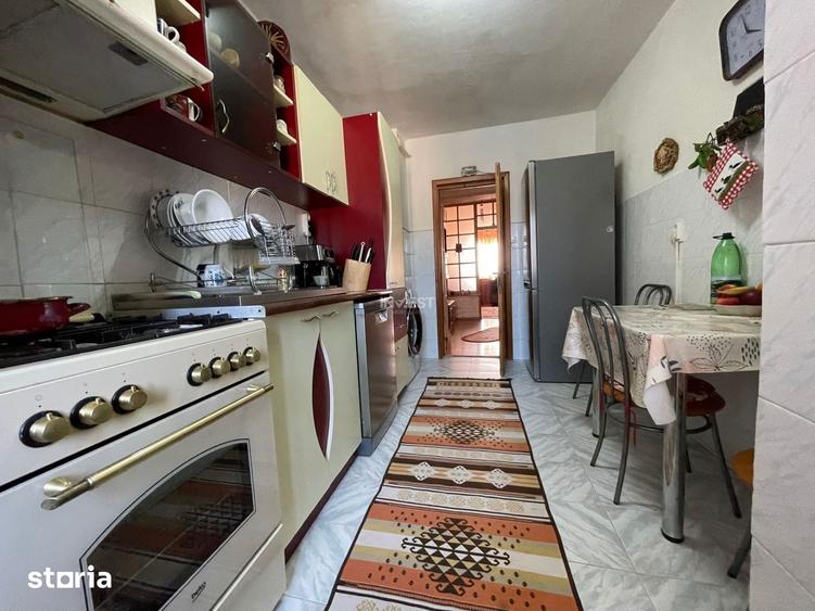 Apartament cu 4 camere decomandat în Păcurari