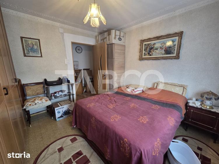 Apartament 3 camere decomandat zona 1 Decembrie 75mp si boxa la subsol - 11