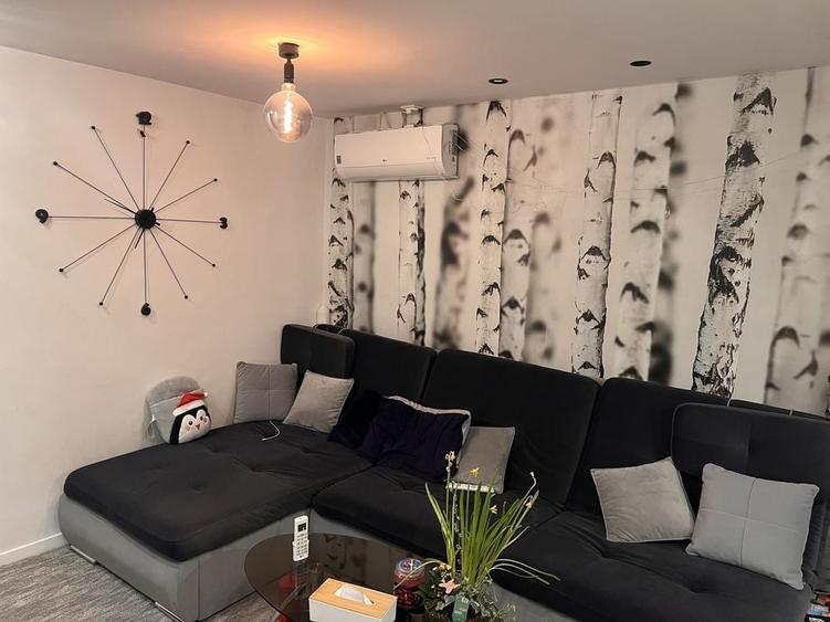 Apartament cu 3 camere decomandat, mobilat în Cedonia