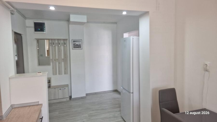 Apartament cu 2 camere decomandat în Rovine