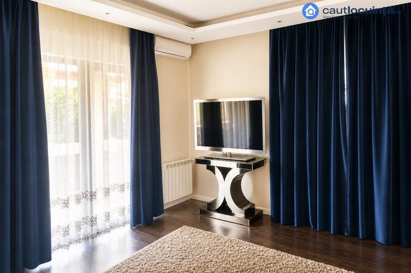 Casă cu 5 camere cu Teren 220 Mp în Vitan