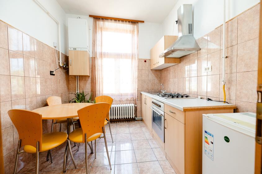 Apartament cu 2 camere decomandat în Ultracentral