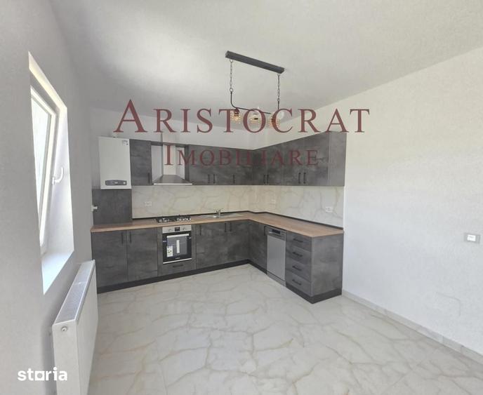 Casă cu 4 camere cu Teren 480 Mp în Corbeanca