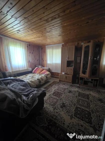 Casa de vacan?a in Fundata, Bra?ov 3.300 mp teren, acces direct din DN73 - 12