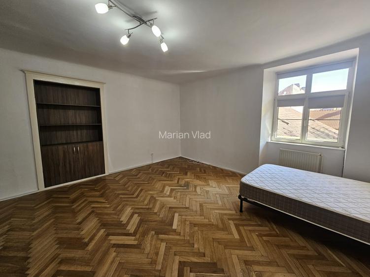 Apartament 2 camere, 55,4 mp, cladire istorica, la km 0 al Clujului!