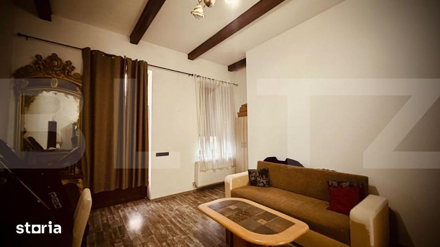 Casă cu 5 camere cu Teren 1000 Mp în Central
