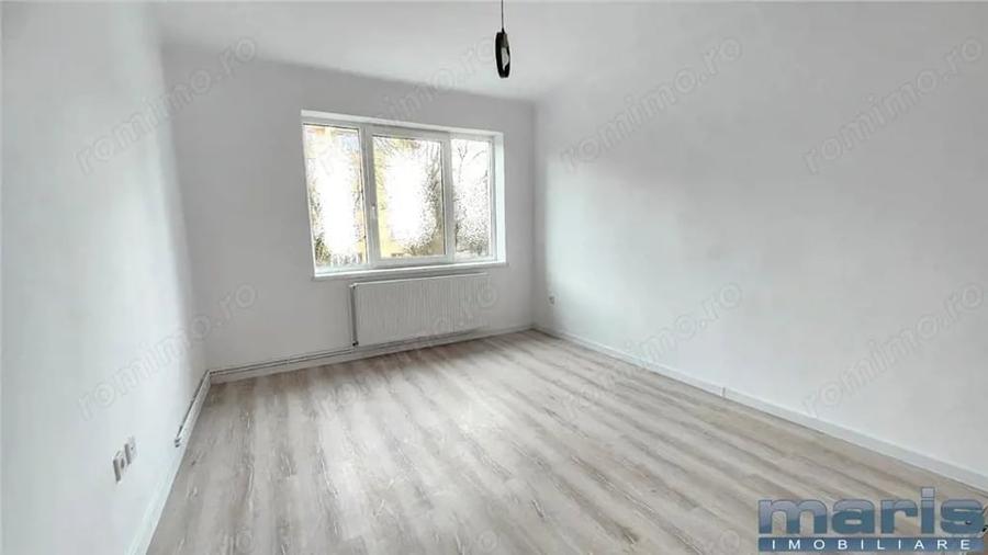 Apartament cu 2 camere semidecomandat, mobilat în 7 Noiembrie