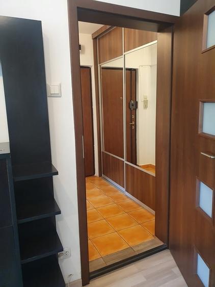 Apartament cu 2 camere semidecomandat în Baba Novac