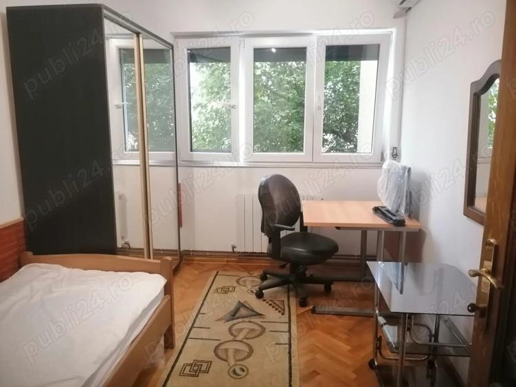 Apartament cu 4 camere decomandat în Centru Civic
