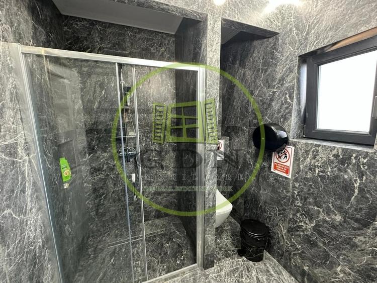 Casă individuală cu 4 camere cu Canalizare în Cârcea