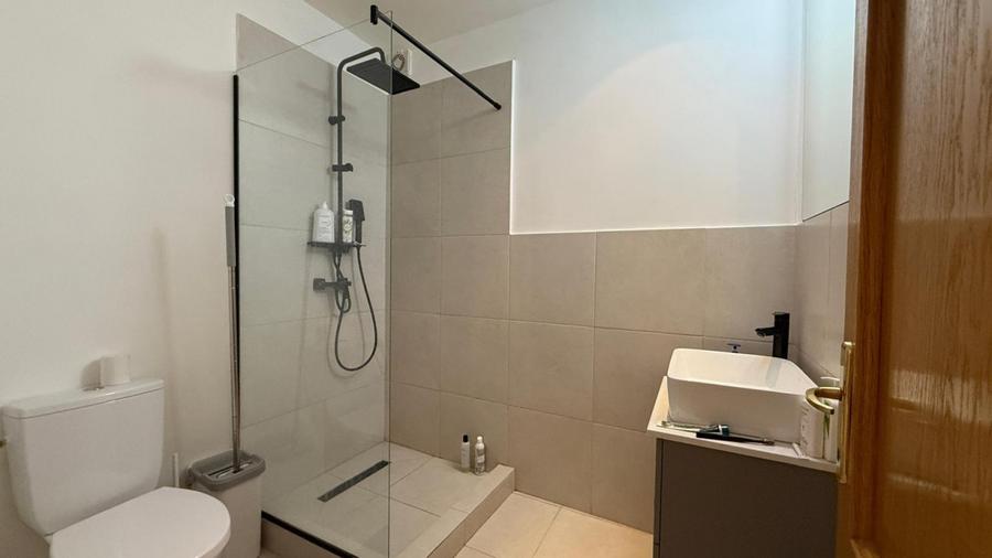 Apartament cu 3 camere semidecomandat, mobilat în Ultracentral
