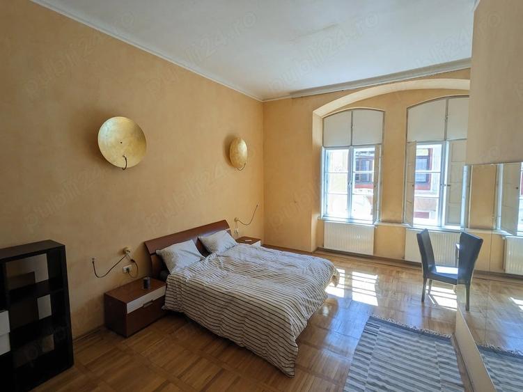 Apartament cu 3 camere semidecomandat în Central