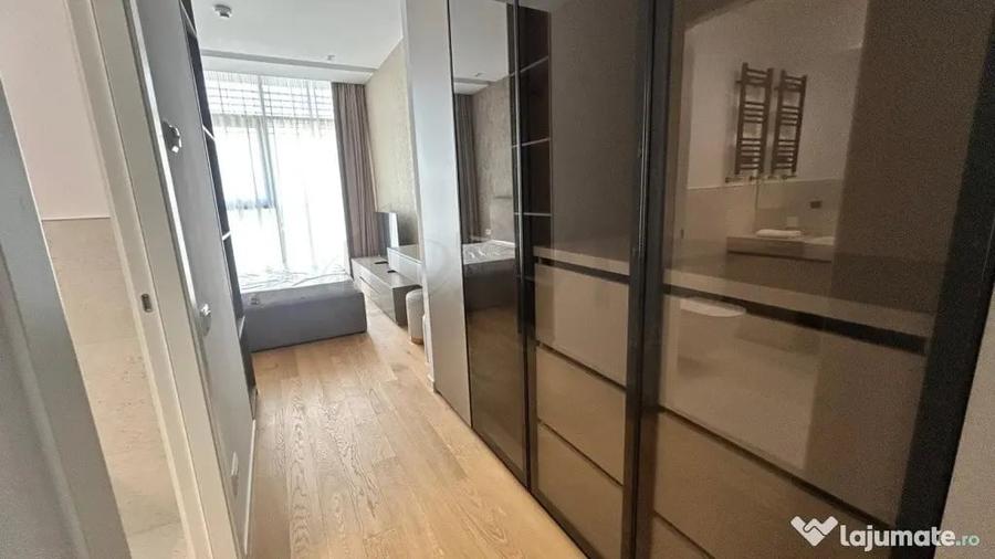 Apartament cu 3 camere semidecomandat în Floreasca