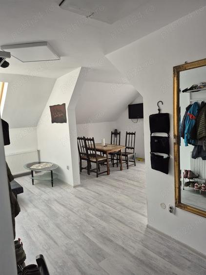 Casă cu 6 camere cu Teren 480 Mp în Florești