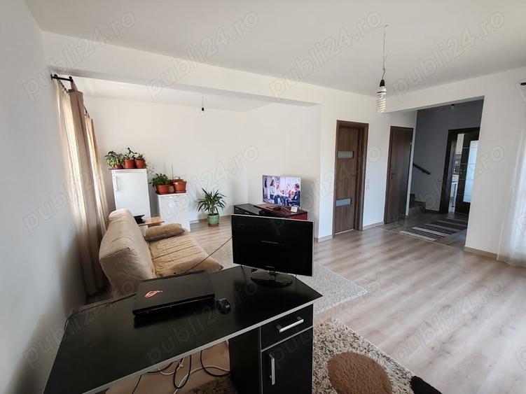 Casă cu 4 camere cu Teren 356 Mp în Măgurele