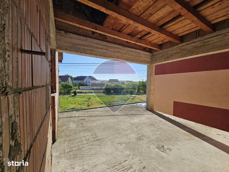 Casă cu 4 camere cu Teren 350 Mp în Central