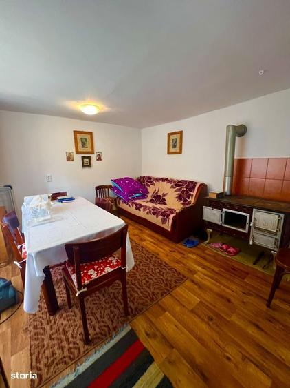 Casă cu 3 camere în Geaca