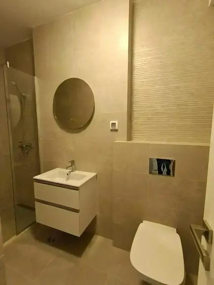 Apartament cu 4 camere semidecomandat în Armeneasca