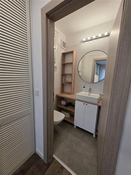 Apartament cu 3 camere semidecomandat, mobilat în Aviației