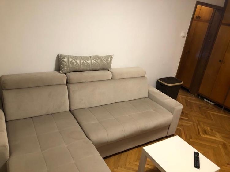 Apartament cu 4 camere decomandat, mobilat în Zorilor
