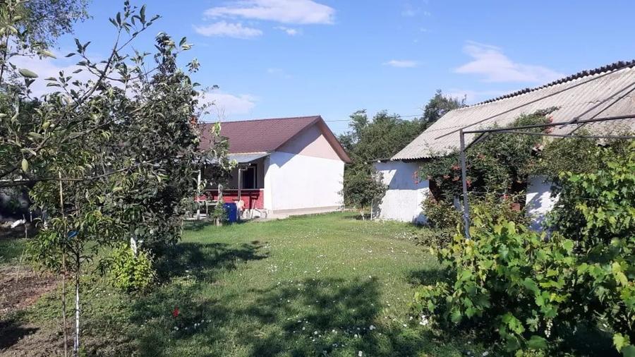 Casă cu 3 camere în