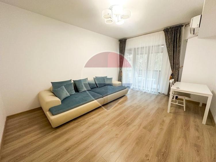 Apartament cu 2 camere decomandat, mobilat în Victoriei