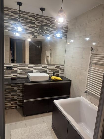 Apartament cu 3 camere decomandat în Lotus