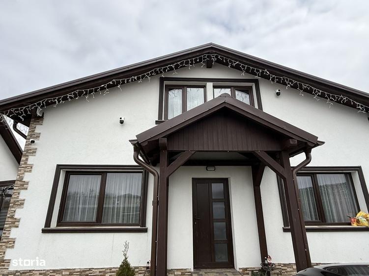Casă cu 4 camere cu Teren 297 Mp în Șcheia