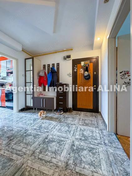 Apartament cu 3 camere decomandat în Progresul