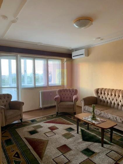 Apartament cu 3 camere decomandat în Colentina