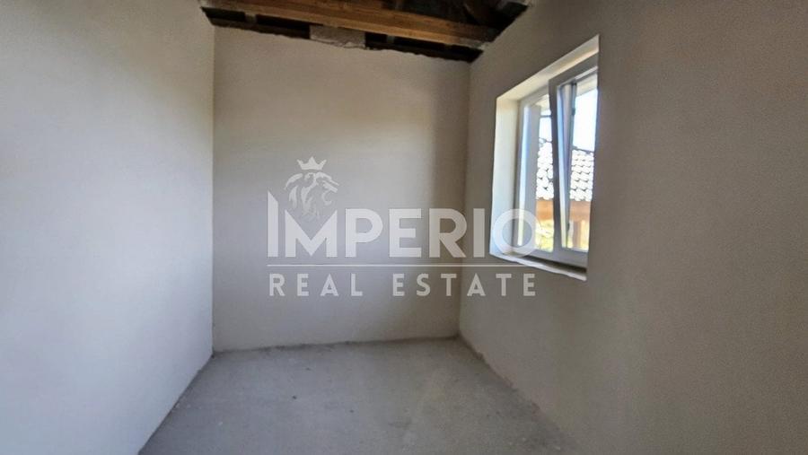 Casă individuală cu 5 camere cu Canalizare în Chinteni