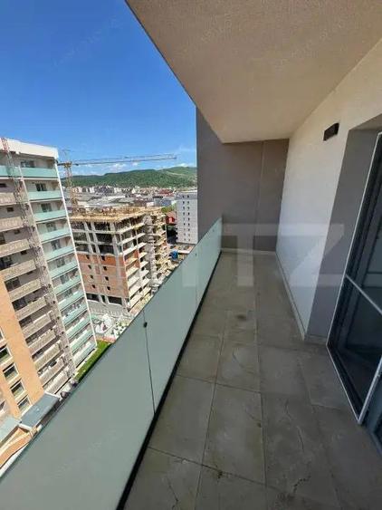 Apartament cu 2 camere semidecomandat, mobilat în Central