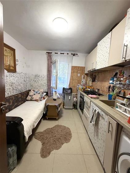 Apartament cu 2 camere decomandat în Nicolina