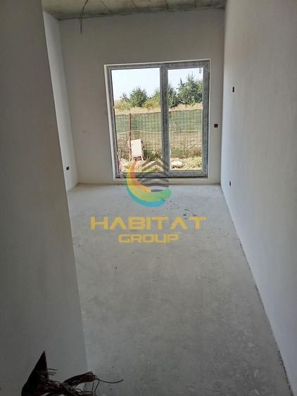 Apartament cu 3 camere semidecomandat în Vest