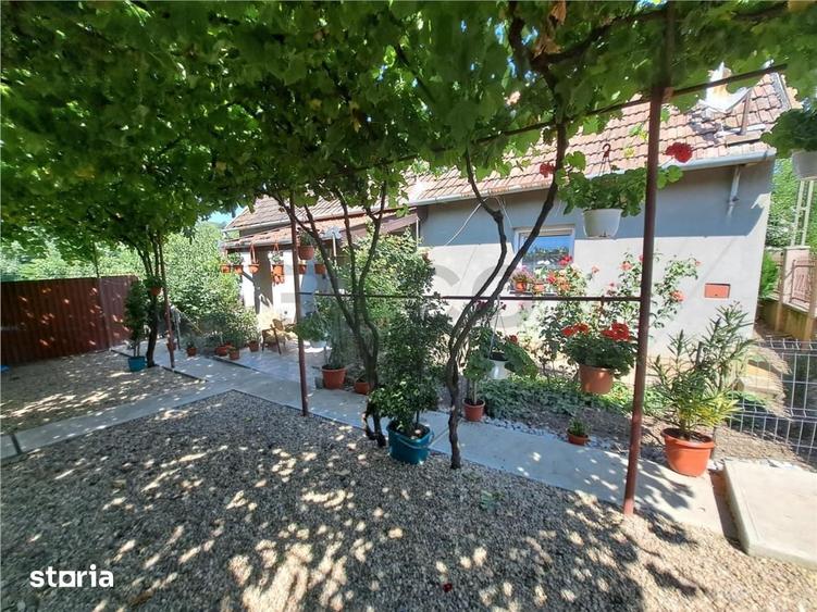 Casă cu 4 camere cu Teren 1439 Mp în Central