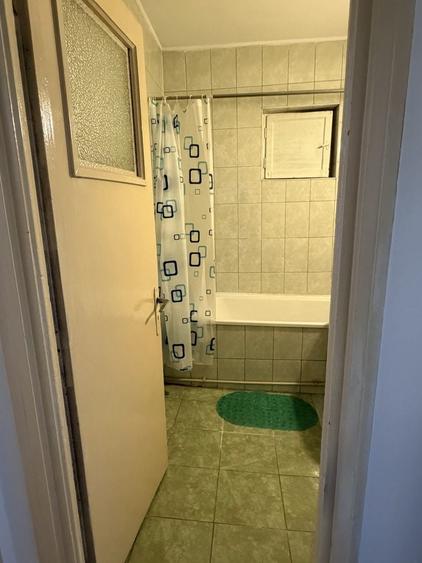 Apartament cu 2 camere semidecomandat în Calea București