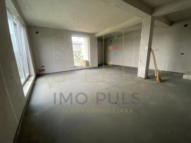 Duplex cu 4 camere cu Canalizare în Dumbrăvița