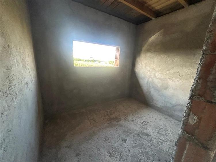 Casă individuală cu 4 camere cu Teren 500 Mp în Moara