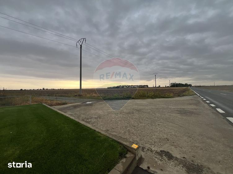 Teren de 27882 mp, în Dor Mărunt