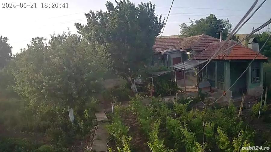 Casă cu 5 camere cu Teren 2200 Mp în Seaca