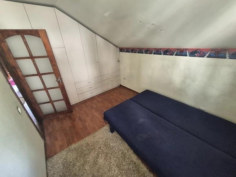 Apartament cu 3 camere decomandat în Podul de Fier