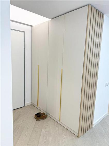 Apartament cu 3 camere semidecomandat, mobilat în Pipera