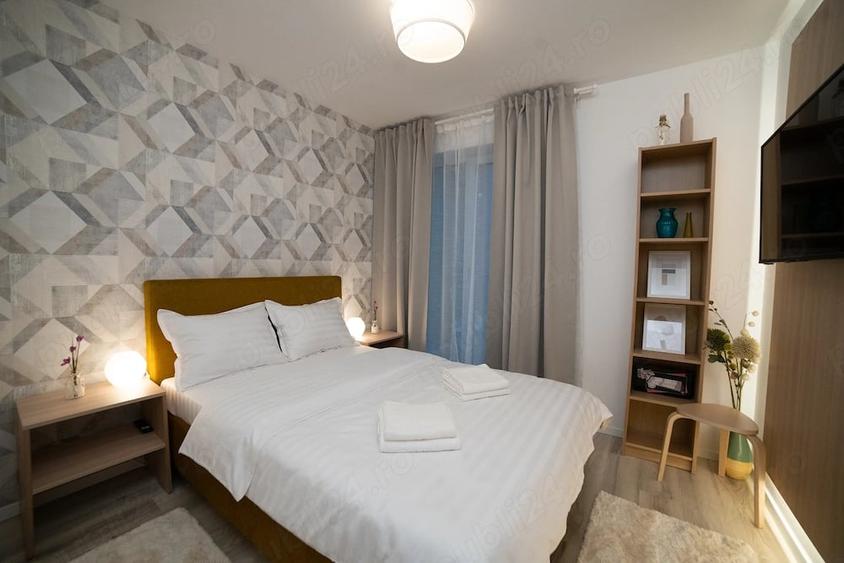 Apartament cu 3 camere decomandat în Lipovei